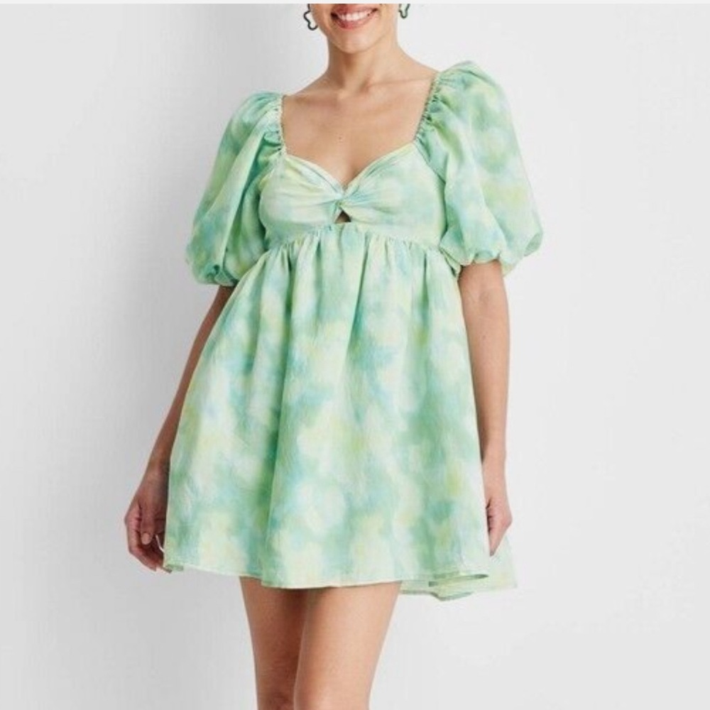 Green Mini Dress with Puff Sleeves